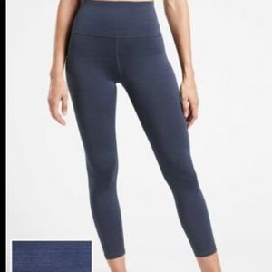 Athleta Elation Textured 7/8 Tight